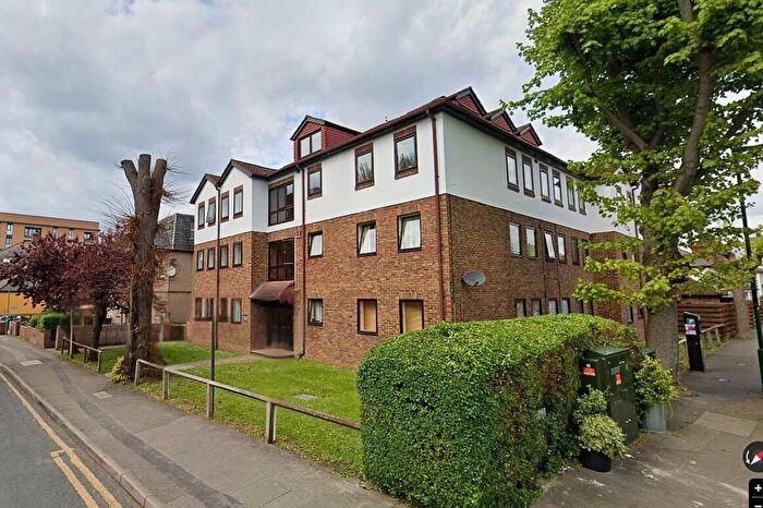 1 Bedroom Flat To Rent In Burnell Road, Edwina Court, SM1