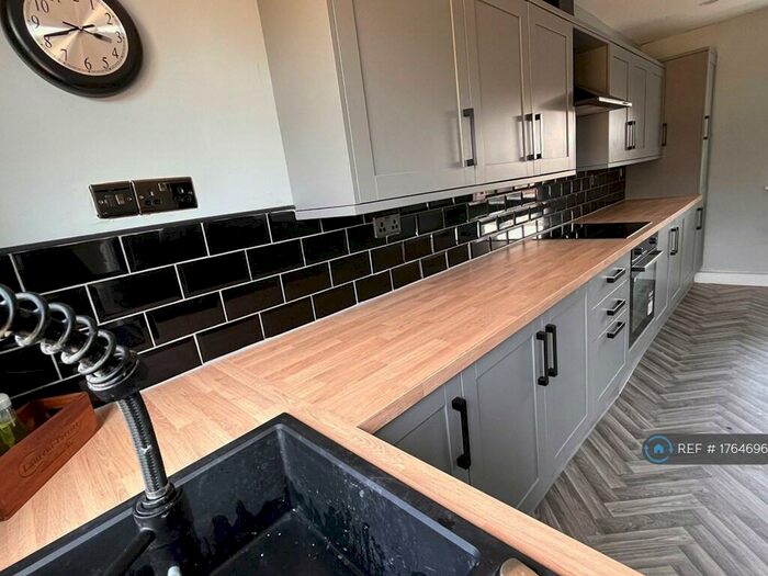 3 Bedroom Terraced House To Rent In Tennyson Road, Colne, BB8