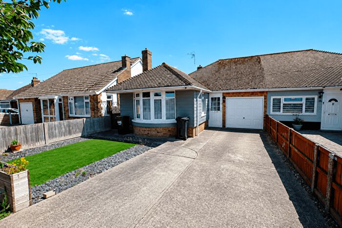 2 Bedroom Bungalow For Sale In Cherry Tree Avenue, Clacton On Sea, CO15
