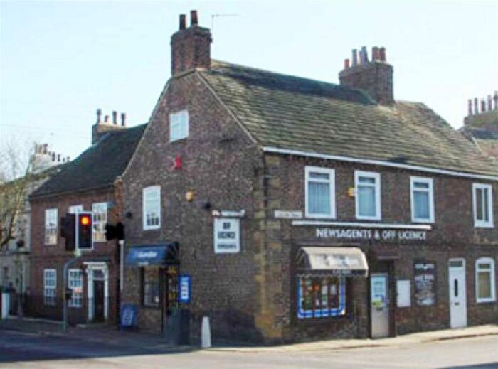 2 Bedroom Flat To Rent In Colton Road, Colton, Leeds, LS15