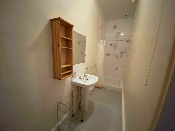 4 Bedroom Terraced House To Rent In Hobart Street, Clarendon Park, Leicester, LE2