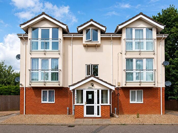 2 Bedroom Flat To Rent In Walton Park, Peterborough, PE4