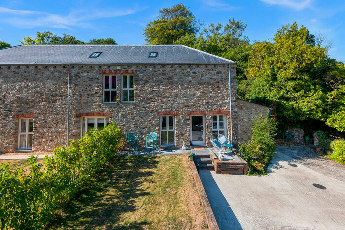 4 Bedroom Barn Conversion For Sale In Harraton Barns, Modbury, PL21