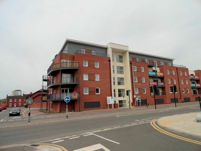 2 Bedroom Flat To Rent In Princes Way, Bletchley, MK2