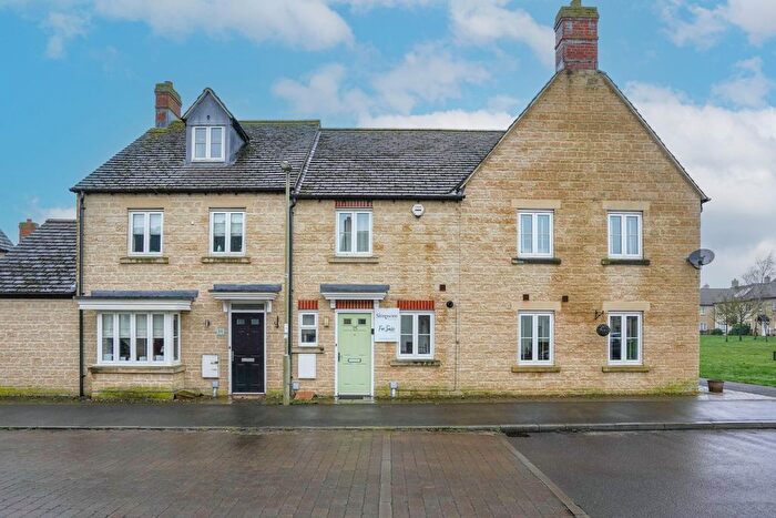 2 Bedroom Terraced House For Sale In Jasmine Way, Carterton, OX18