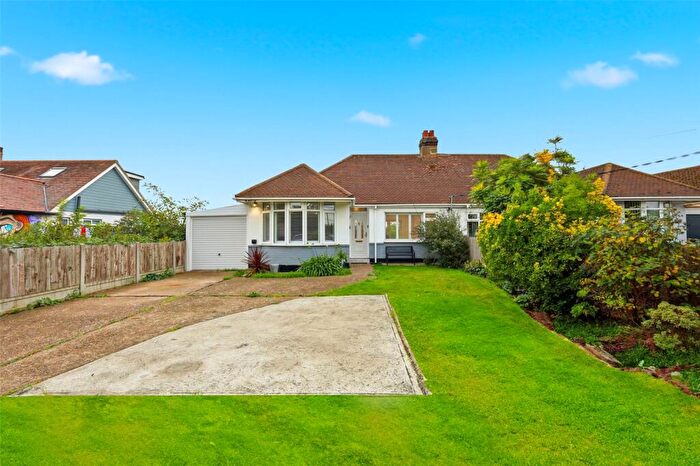 2 Bedroom Bungalow For Sale In Southend Road, Rochford, Essex, SS4