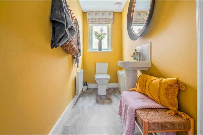 3 Bedroom Semi-Detached House For Sale In Woodfarm Cl, Dalry Rd, Kilwinning K, A13