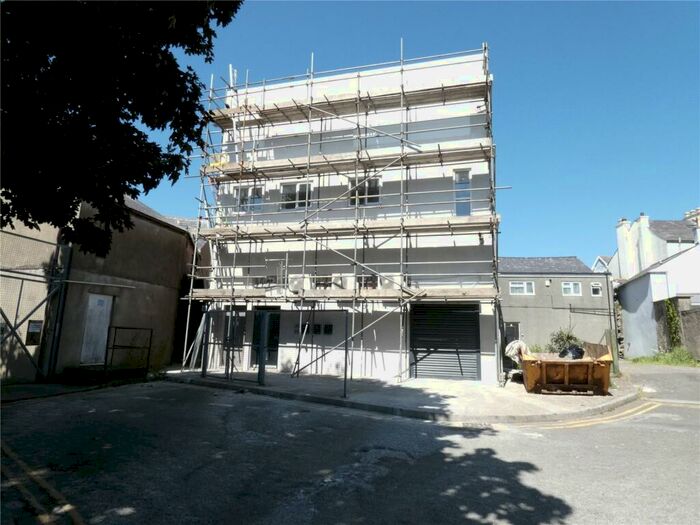 2 Bedroom Apartment To Rent In Wesley Street, Caernarfon, Gwynedd, LL55
