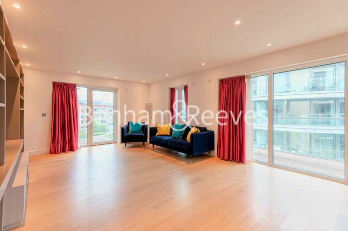 3 Bedroom Flat To Rent In Faulkner House, Hammersmith, W6