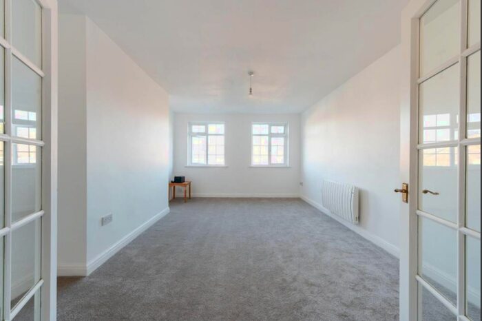 2 Bedroom Flat To Rent In St James Road, Croydon, CR0