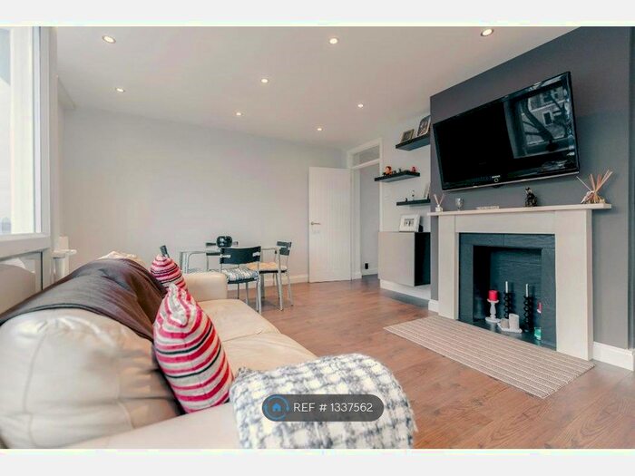 3 Bedroom Flat To Rent In Floor, Southfields, SW18
