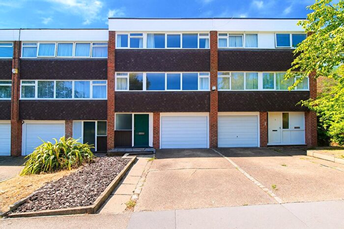 4 Bedroom House For Sale In Chichele Gardens, Croydon, CR0