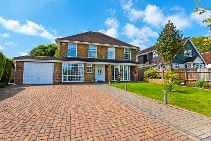 4 Bedroom Detached House For Sale In Fairview Avenue, Gillingham, ME8