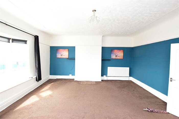 2 Bedroom Flat To Rent In Thirlmere Drive, Wallasey, CH45