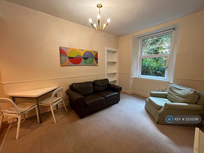 1 Bedroom Flat To Rent In Wardlaw Place, Edinburgh, EH11
