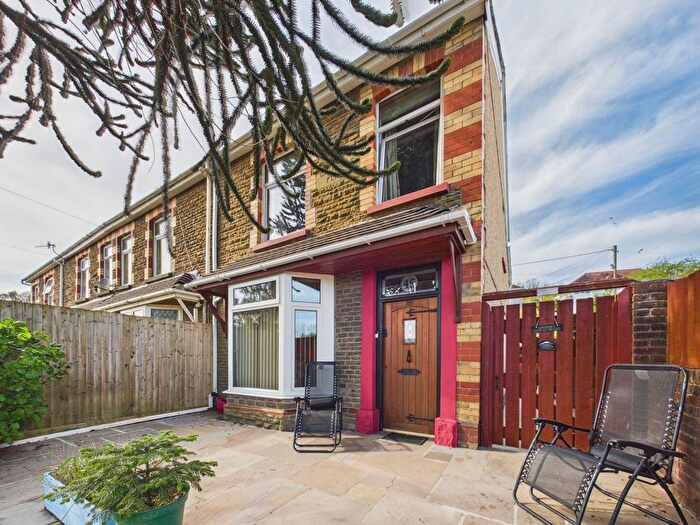 3 Bedroom End Terrace House For Sale In New Road, Neath Abbey, Neath, SA10