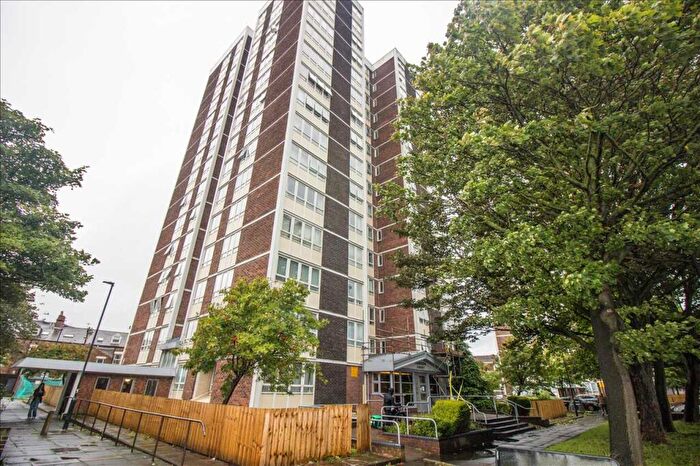 2 Bedroom Flat To Rent In Pandon Court, Shieldfield, Newcastle Upon Tyne, NE2