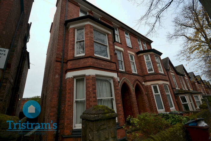5 Bedroom Semi-Detached House To Rent In Douglas Road, Nottingham, NG7