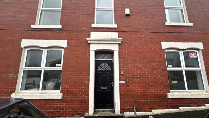 2 Bedroom End Of Terrace House For Sale In Lawrence St, Blackburn, BB2