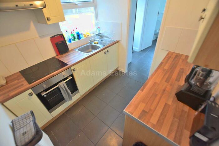 4 Bedroom Terraced House To Rent In Essex Street, Reading, RG2