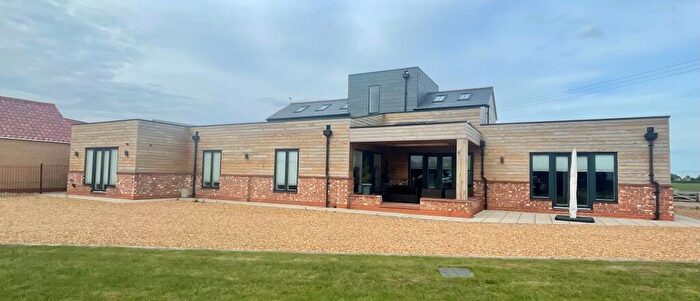 5 Bedroom Barn Conversion To Rent In Parson Drove, Wisbech, PE13