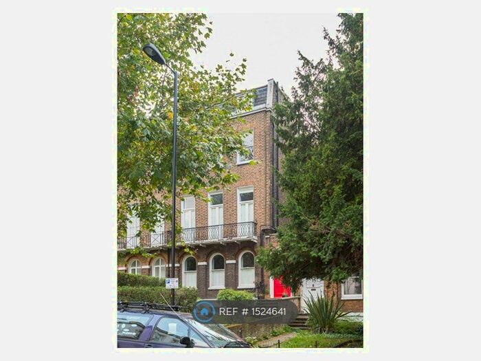 2 Bedroom Flat To Rent In Camberwell Grove, London, SE5