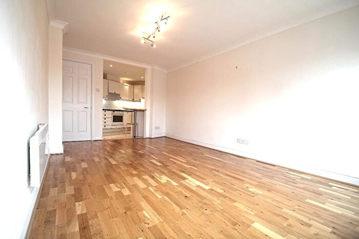 1 Bedroom Flat To Rent In Regency Street, Westminster, London, SW1P