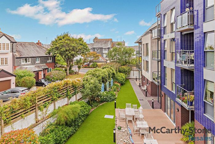 1 Bedroom Flat For Sale In Trelawny House, Bar Road, Falmouth, TR11