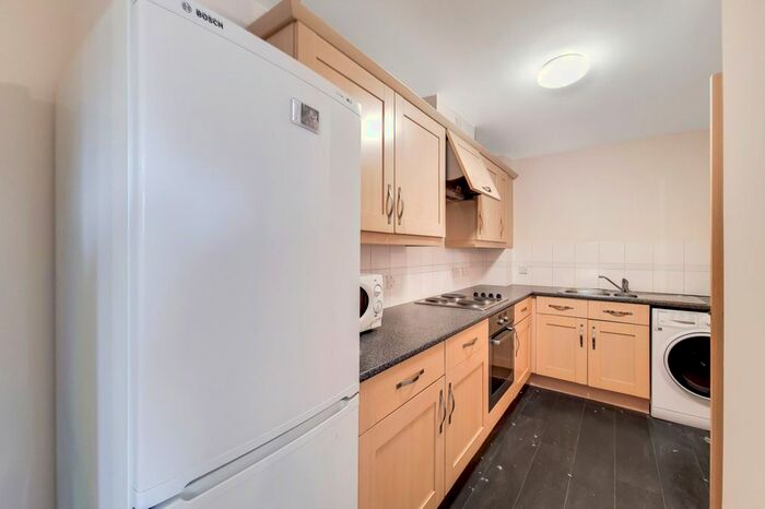 2 Bedroom Flat To Rent In Cline Road, Gean Court Cline Road, N11