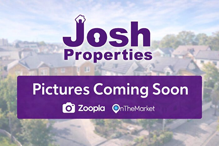 3 Bedroom Terraced House To Rent In Hickling Road, Ilford, IG1