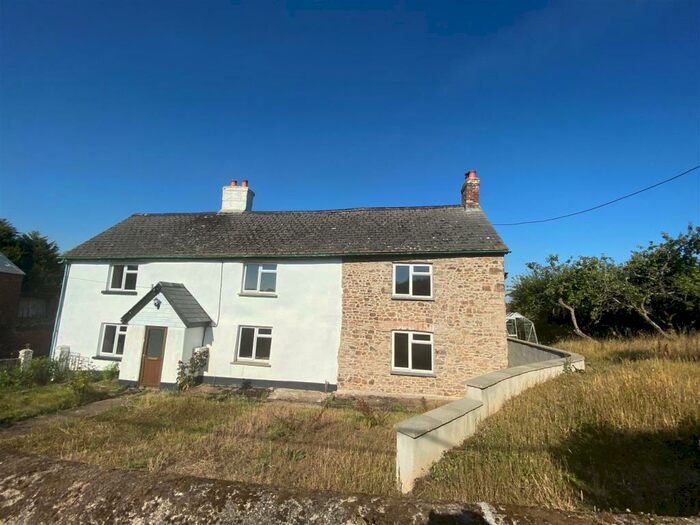 4 Bedroom Detached House To Rent In North Tawton, EX20