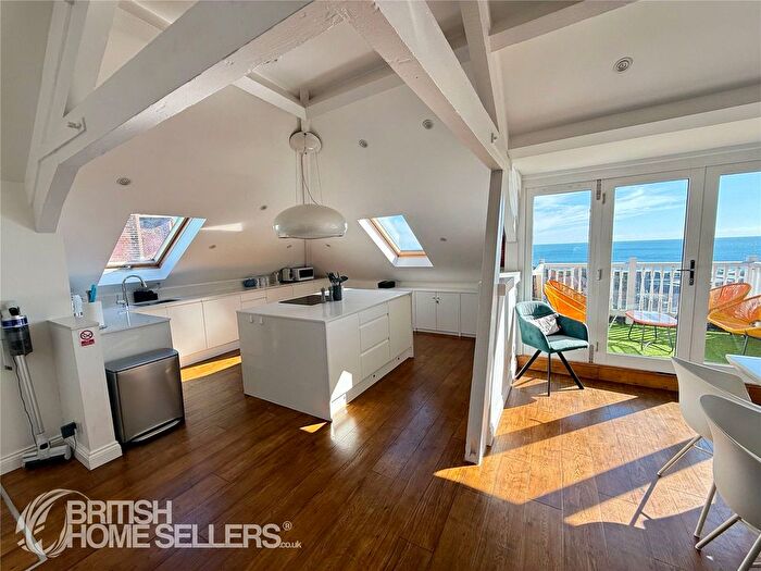 3 Bedroom Flat For Sale In Owls Road, Bournemouth, Dorset, BH5