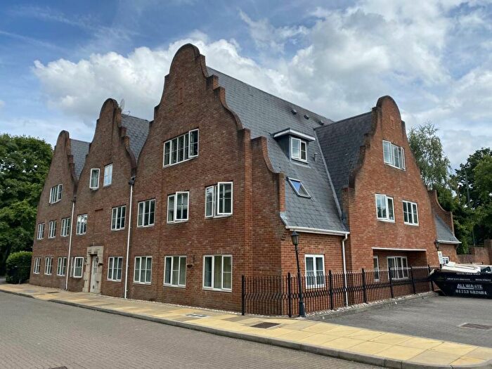 1 Bedroom Flat To Rent In Paddock House, Burleigh Road, Ascot, SL5
