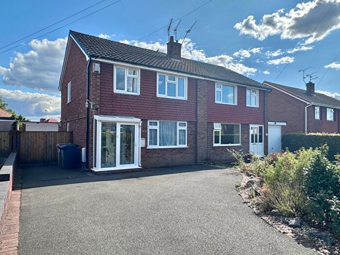 3 Bedroom Semi-Detached House For Sale In Woodnoth Drive, Shavington, CW2