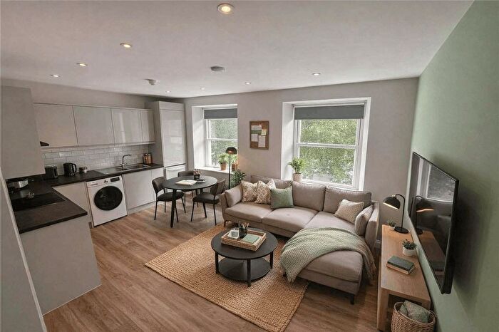 4 Bedroom Flat To Rent In Hotwell Road, Bristol, Bristol, City Of, BS8