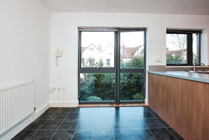 4 Bedroom Property To Rent In Chapter Walk, Redland, Bristol, BS6