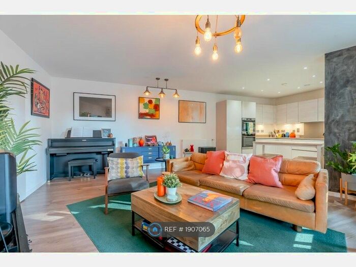 3 Bedroom Flat To Rent In Lariat Court, London, E3