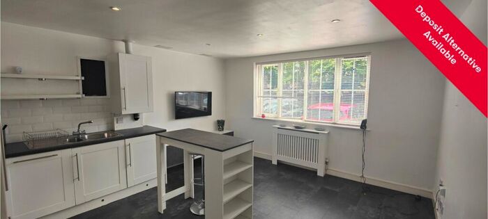 2 Bedroom Apartment To Rent In Foxley Lane, Purley, CR8