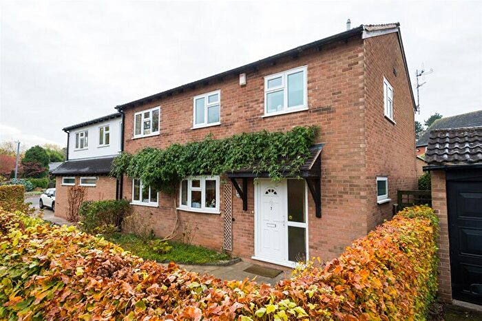 5 Bedroom Detached House For Sale In Bennett Drive, Warwick, CV34