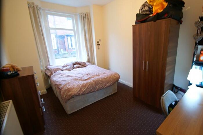 5 Bedroom Terraced House To Rent In Ashville Avenue, Hyde Park, Leeds, LS6