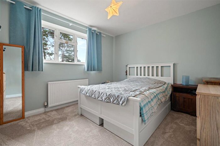 5 Bedroom Detached House For Sale In Broom Acres, Sandhurst, Berkshire, GU47