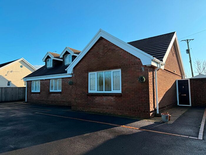 5 Bedroom Detached House For Sale In Valley View, Llanelli, SA14