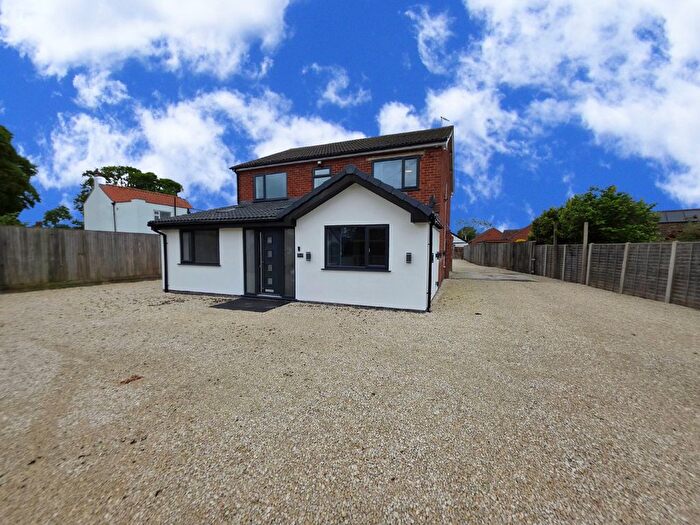 5 Bedroom Detached House For Sale In West Moor Road, Walkeringham, DN10