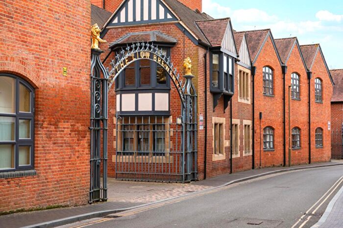 3 Bedroom Flat For Sale In St. Thomas Street, The Lion Brewery St. Thomas Street, OX1