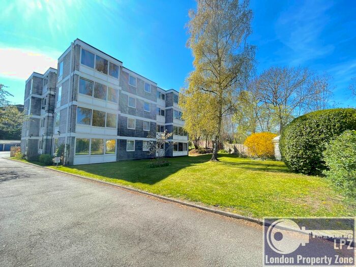 2 Bedroom Flat To Rent In Queens Ride, Barnes, London, SW13