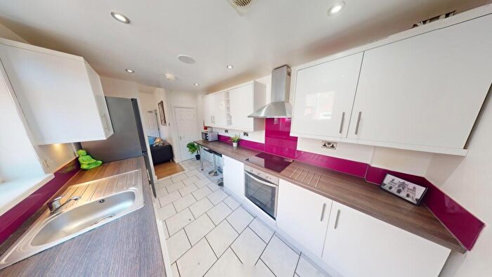 5 Bedroom Terraced House To Rent In Watkin Street, Nottingham, NG3