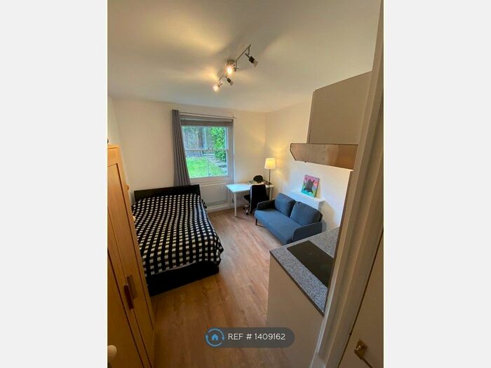 Studio To Rent In Belsize Park, London, NW3