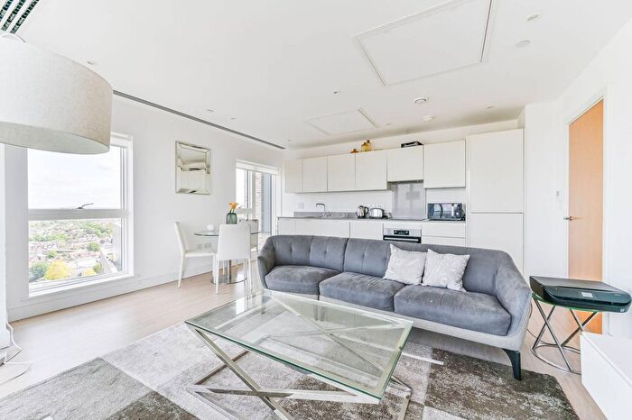 2 Bedroom Flat To Rent In Cherry Orchard Road, East Croydon, Croydon, CR0