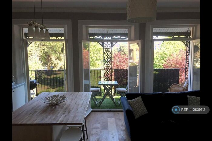 2 Bedroom Flat To Rent In Adrian Square, Westgate On Sea, CT8