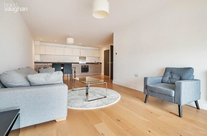 3 Bedroom Flat To Rent In The Boardwalk, Brighton Marina Village, Brighton, East Sussex, BN2
